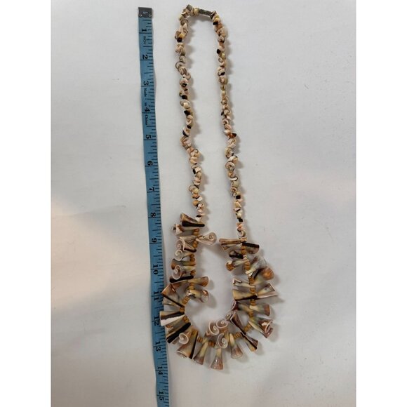 Vintage Shell Necklace With Swirl & Cone Shapes Beige & Brown Tones Barrel Clasp - Picture 8 of 16